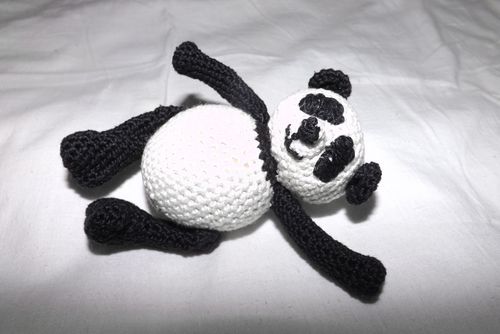 Pletena panda igračka s vlastitim rukama