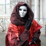 Kako napraviti masku sa svojim rukama za Halloween?