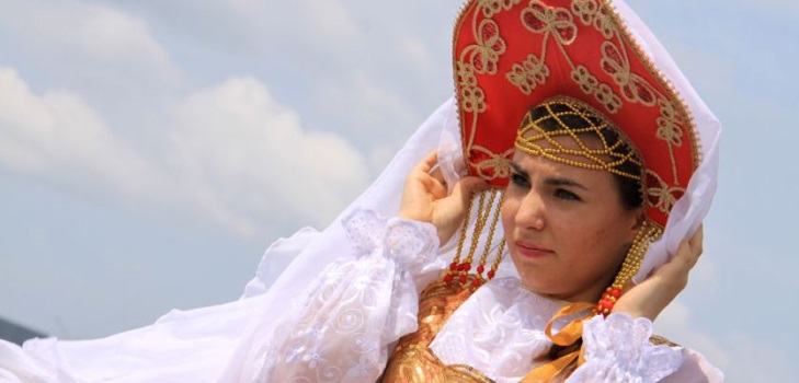 Ruski kokoshnik od kartona