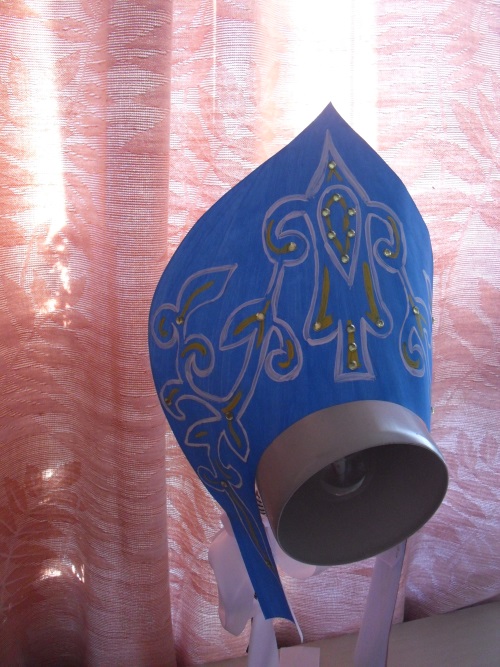 Ruski kokoshnik od kartona