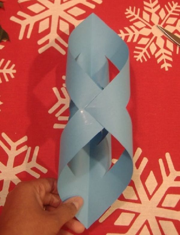 Prekrasne pahuljice za Nove godine 2017. s vlastitim rukama papira - dijagrami i fotografije u fazama. Majstorske nastave za djecu na velikim snježnim pahuljama u tehnici origami