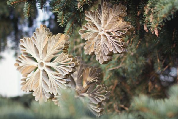 Prekrasne pahuljice za Nove godine 2017. s vlastitim rukama papira - dijagrami i fotografije u fazama. Majstorske nastave za djecu na velikim snježnim pahuljama u tehnici origami