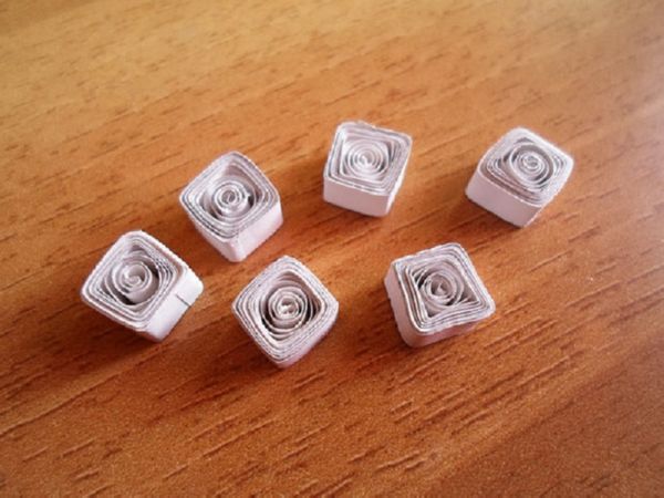 Prekrasne pahuljice za Nove godine 2017. s vlastitim rukama papira - dijagrami i fotografije u fazama. Majstorske nastave za djecu na velikim snježnim pahuljama u tehnici origami