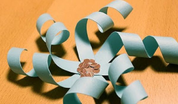 Prekrasne pahuljice za Nove godine 2017. s vlastitim rukama papira - dijagrami i fotografije u fazama. Majstorske nastave za djecu na velikim snježnim pahuljama u tehnici origami
