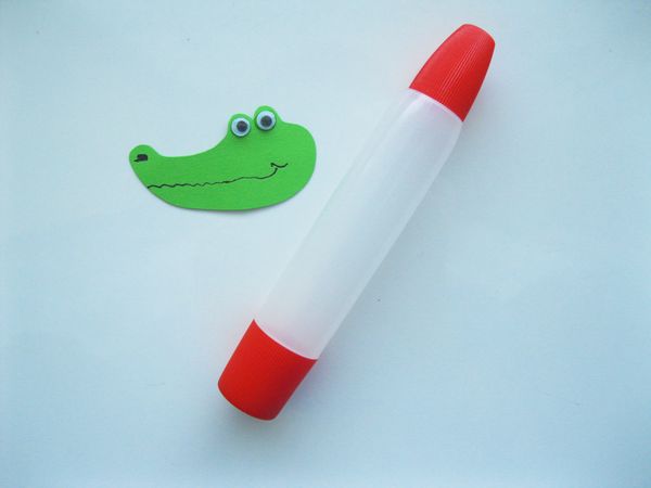 Krokodil od papira u boji s vlastitim rukama