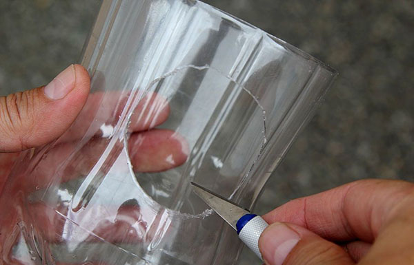 Novi obrti iz plastičnih boca s vlastitim rukama za vrt i voćnjak