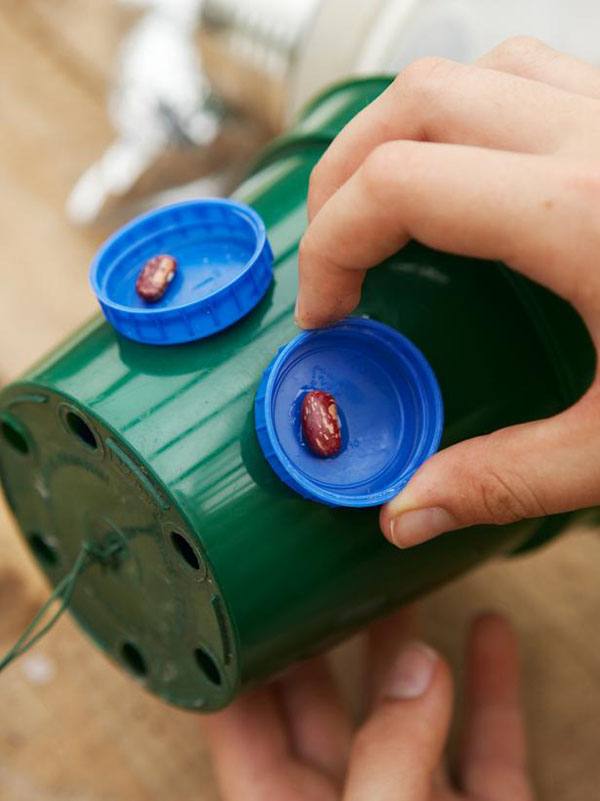 Novi obrti iz plastičnih boca s vlastitim rukama za vrt i voćnjak
