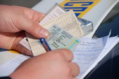 Kako saznati o novčanom kaznom Državnom inspektoratu za sigurnost prometa za vozačku dozvolu u Samari