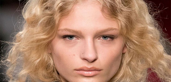 Curly & Chic: kako nositi kovrče ove jeseni