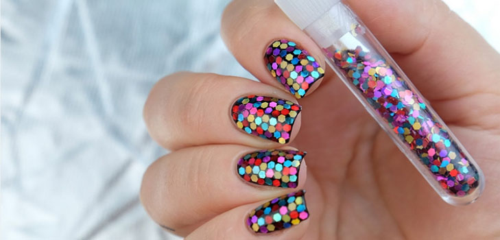Manikura s glitter - ljetni trend-2016
