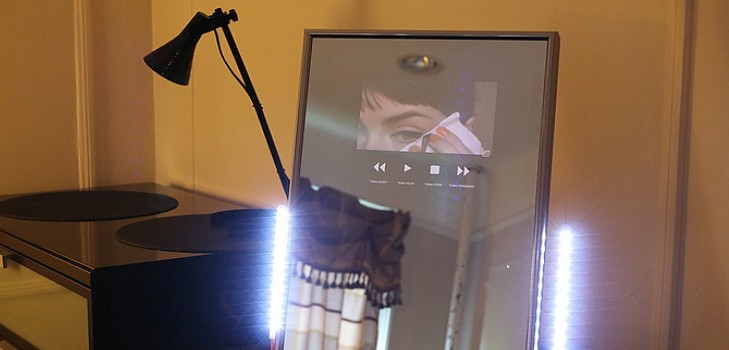 Više od razmišljanja: pametno zrcalo Perseus Mirrors