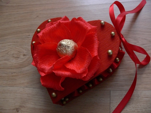 Što dati prijatelju za Valentinovo: ideje za personalizaciju
