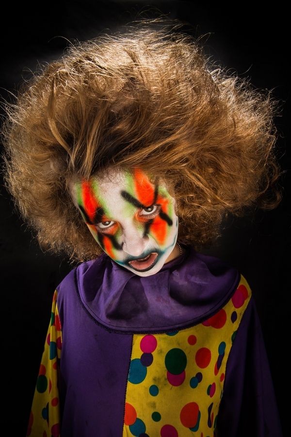 Halloween u školi: kako slaviti, ideje za scenarij, natjecanja, video. Odijelo za Halloween za školu s vlastitim rukama, fotografija