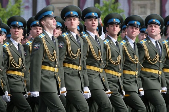 Kako šivati ​​epaulettes: praktični savjeti