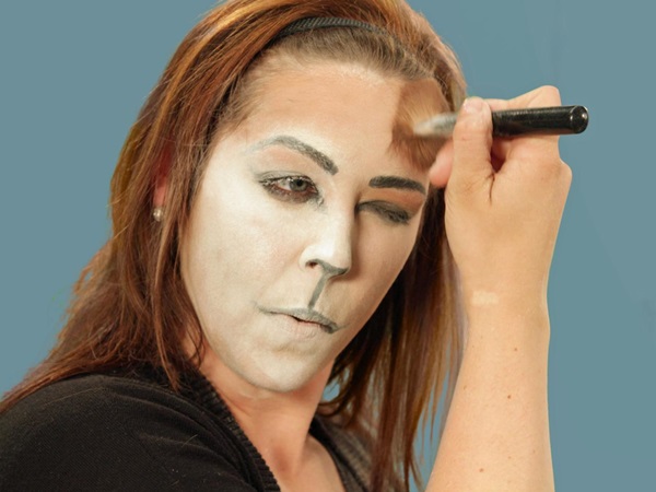 Scary šminka za Halloween s vlastitim rukama za djevojčice i djevojke