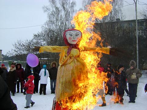 Pjesme na dan palačinke: tekstovi ruskih folklornih ulja