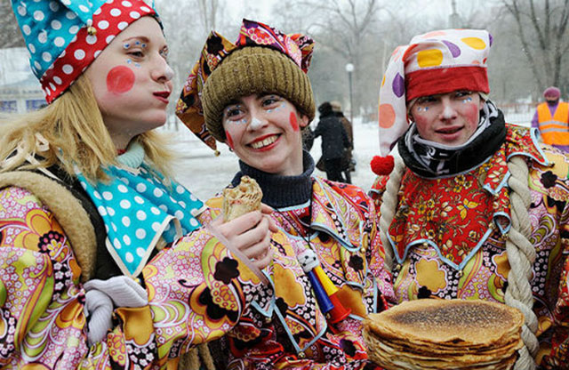 Pjesme na dan palačinke: tekstovi ruskih folklornih ulja