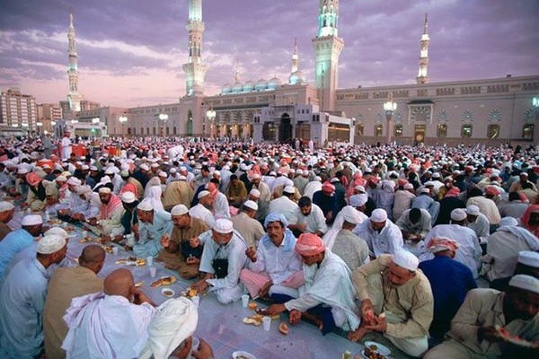 Ramazan 2016. - početak i kraj u Rusiji, Moskvi, Tunisu, Ujedinjenim Arapskim Emiratima. Kalendar svetog mjeseca u Moskvi, kalendar. Čestitam Ramazanu 2016. u stihu