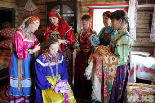 Ruske tradicije vjenčanja i provodljivosti mladenke, rituala i običaja