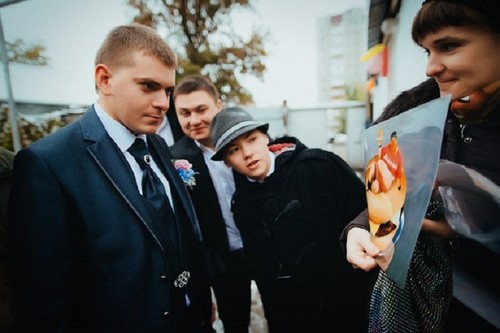 Tradicije cijene mladenke: moderna skripta i plakati