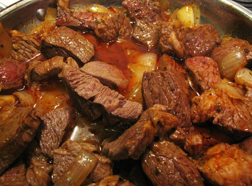 Gulaška gulaša s krumpirom