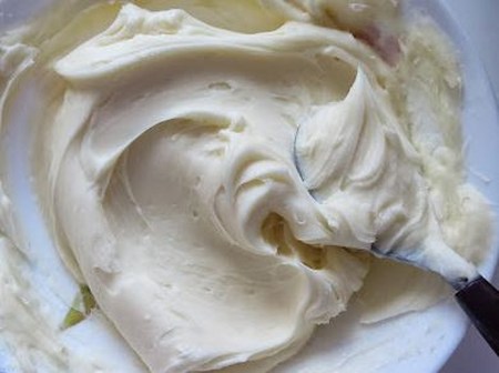 Kako napraviti krema za Cappeycakes: recept za maslac, čokoladu i protein kremu