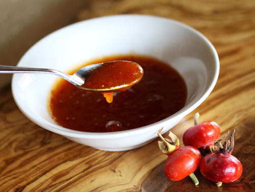 Kako pripremiti marmeladu iz dogrose za zimu: recept za pet-minutni snack