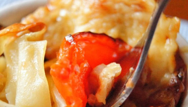 Recept za ukusne gnijezde iz MACFFA s mljevenim mesom i rajčicom