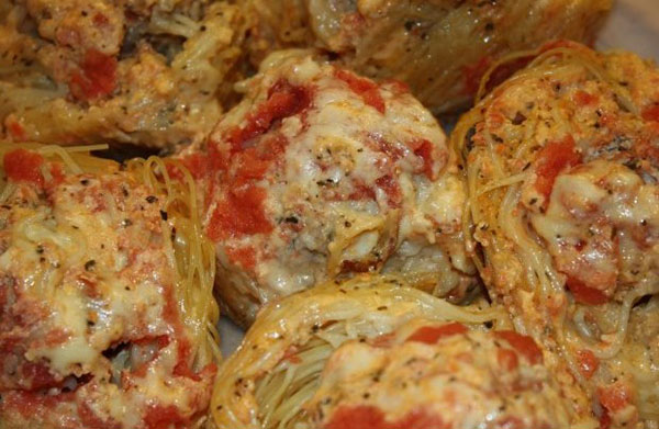 Recept za ukusne gnijezde iz MACFFA s mljevenim mesom i rajčicom