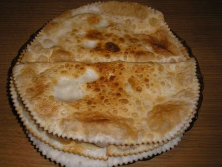 Bijele pite s mesom - chebureks