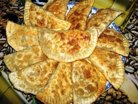 Bijele pite s mesom - chebureks