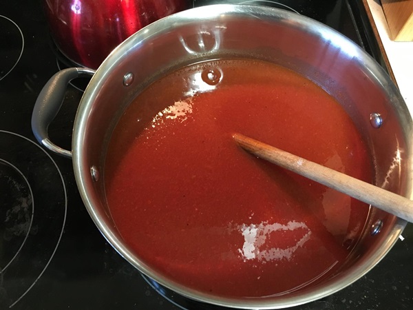 Ketchup vlastitim rukama od rajčice: korak po korak recepata za berbu zimi