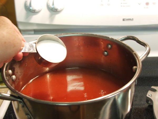 Ketchup vlastitim rukama od rajčice: korak po korak recepata za berbu zimi