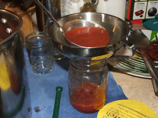 Ketchup vlastitim rukama od rajčice: korak po korak recepata za berbu zimi