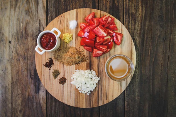 Ketchup vlastitim rukama od rajčice: korak po korak recepata za berbu zimi