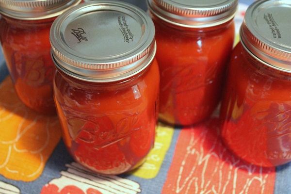 Ketchup vlastitim rukama od rajčice: korak po korak recepata za berbu zimi