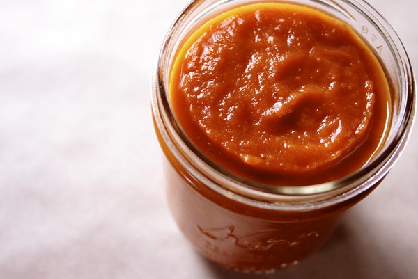 Ketchup vlastitim rukama od rajčice: korak po korak recepata za berbu zimi