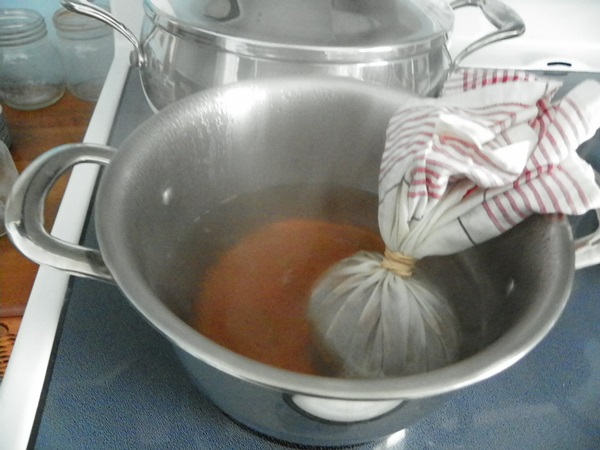 Ketchup vlastitim rukama od rajčice: korak po korak recepata za berbu zimi