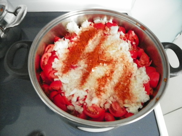 Ketchup vlastitim rukama od rajčice: korak po korak recepata za berbu zimi