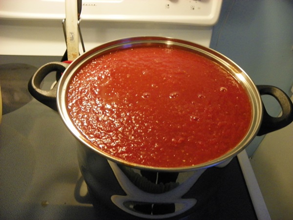 Ketchup vlastitim rukama od rajčice: korak po korak recepata za berbu zimi
