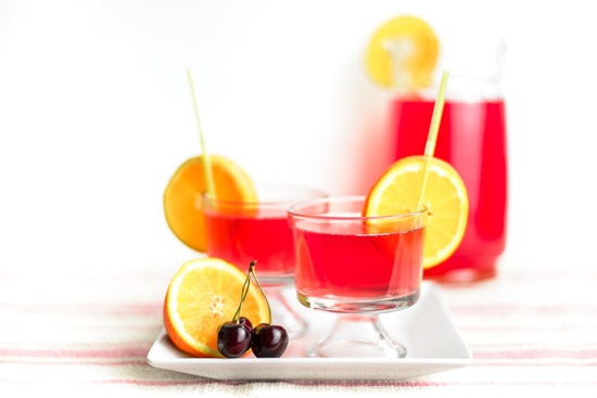 Mirisni kompot od trešanja u tavi i multivarka - recept