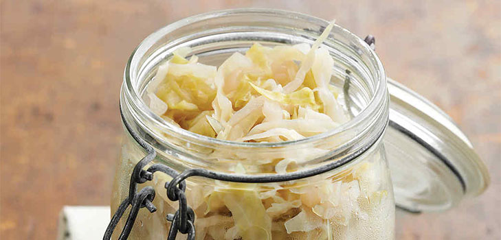 Klasični recept za kiseli kupus sa slanom otopinom i bez slane vode: brz ili konvencionalan način