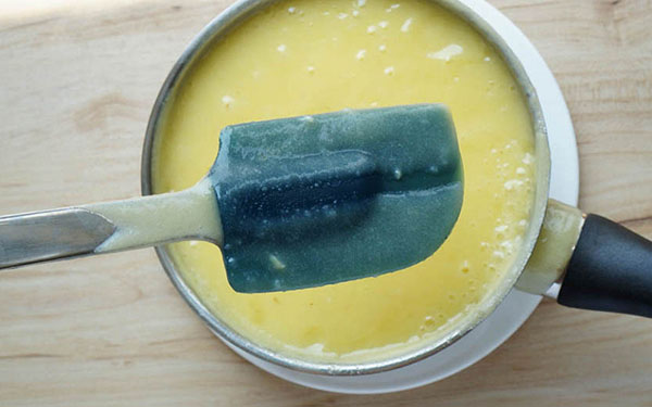 Jednostavan recept: proljetni kolač od limuna bez pečenja