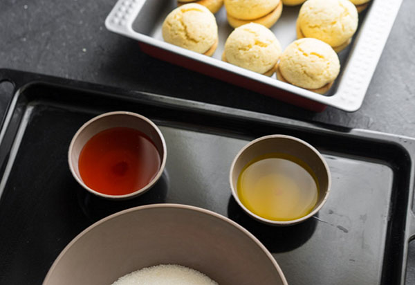 Recept za odmor: kolač od breskve s punjenjem vrhnja