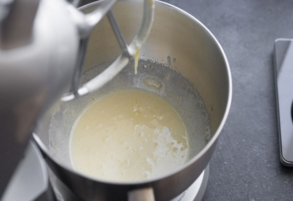 Recept za odmor: kolač od breskve s punjenjem vrhnja