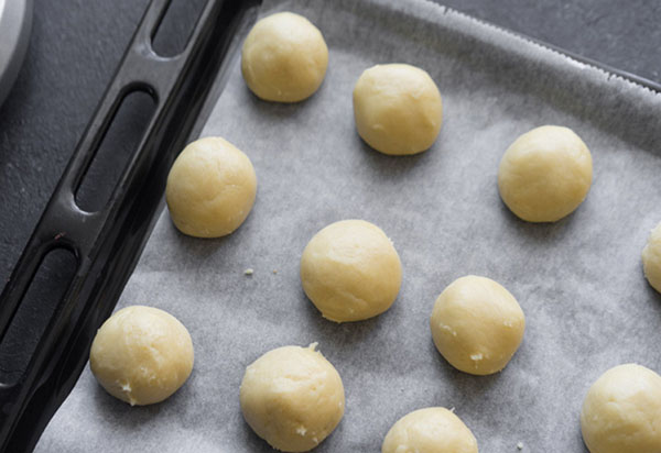 Recept za odmor: kolač od breskve s punjenjem vrhnja