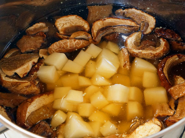 Jednostavan recept: kremasta juha s gljivama