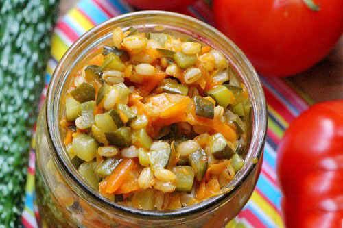naslov Recept za kiselinu s ukiseljenim krastavcima za zimu