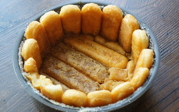 Recept za izvrsnu karijeru jabuka s kolačićima Savoyardi