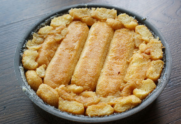 Recept za izvrsnu karijeru jabuka s kolačićima Savoyardi